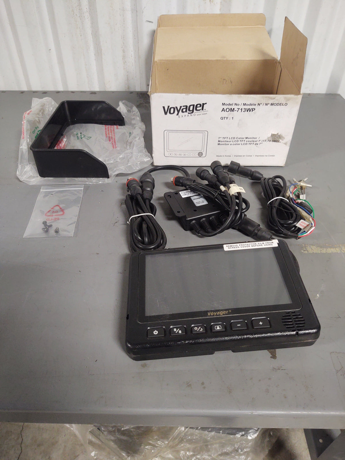 Voyager 7" TFT LCD color monitor AOM 713WP New Old Stock Part
